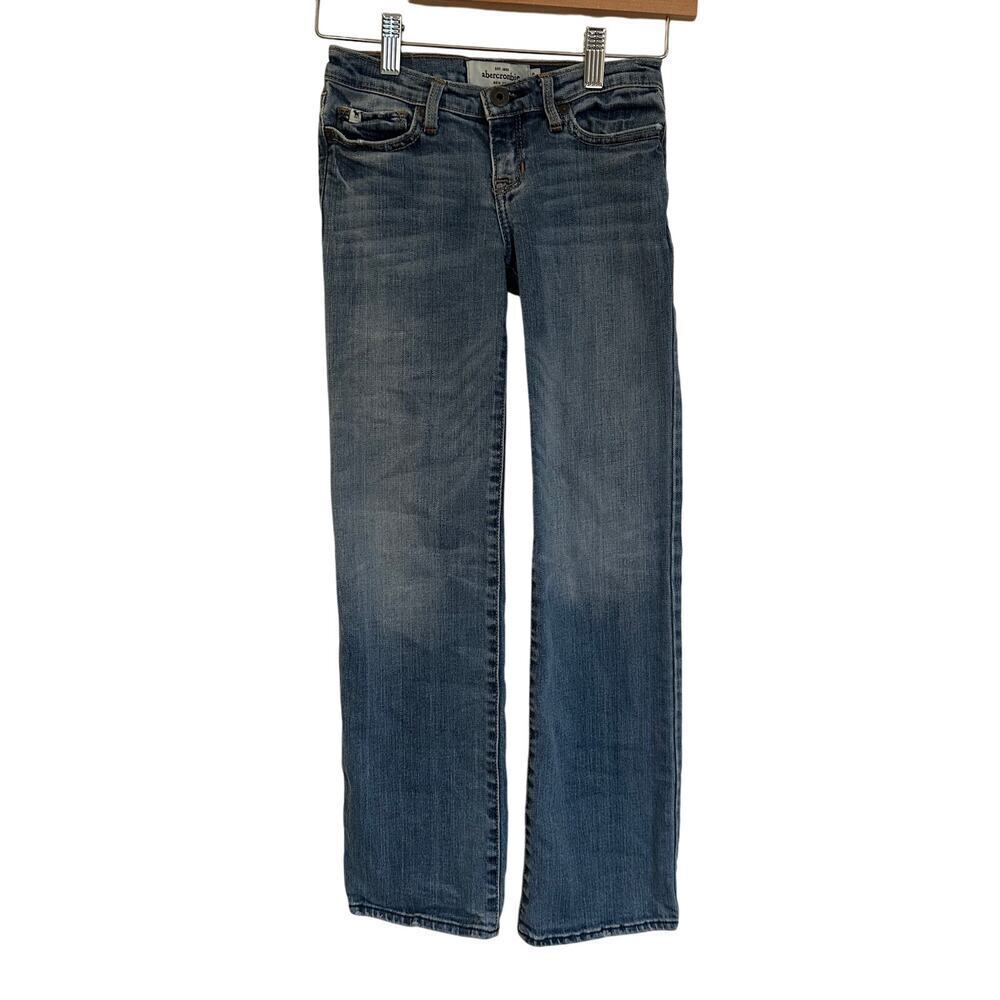 Abercrombie Haley Jeans sz 8 Medium Wash Straight Leg Jeans